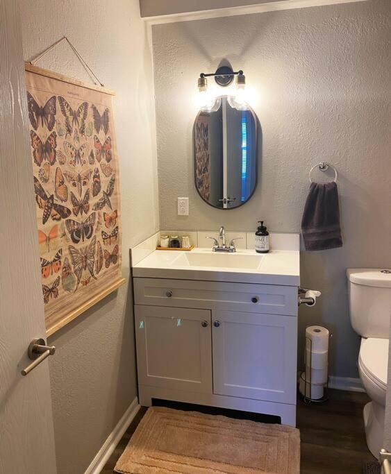 The Delores - 2 Bedroom Apt In Quilt Town, Usa Hamilton Ngoại thất bức ảnh